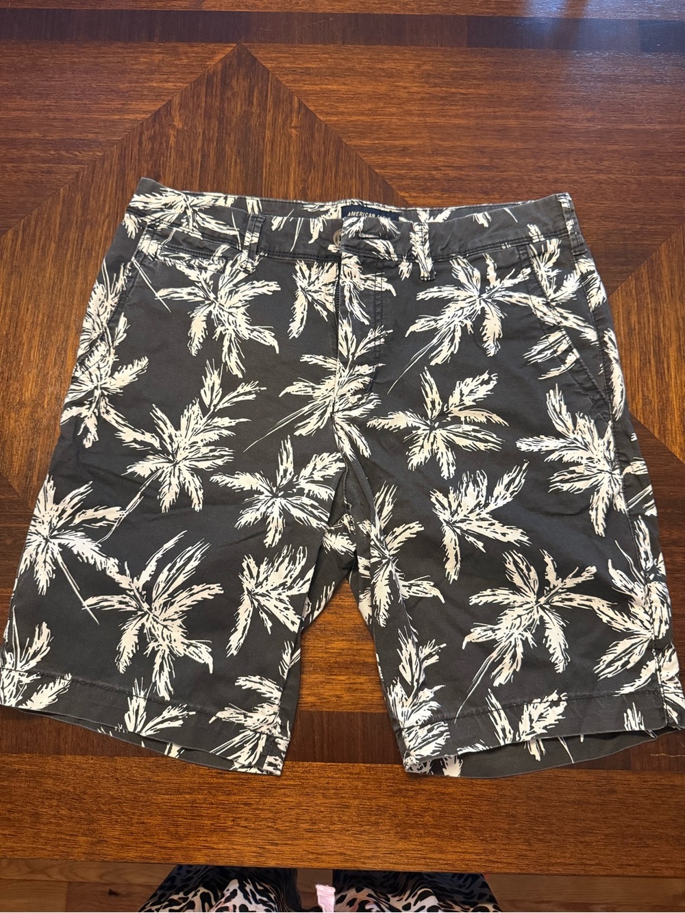 American Age Black and White Palm Print Cargo Shorts